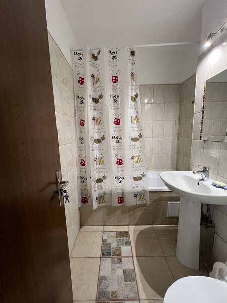 Piata Chibrit, Metrou 1 Mai, Clabucet,