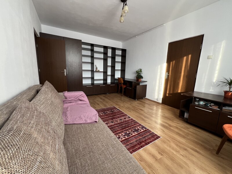 Piata Chibrit, Metrou 1 Mai, Clabucet,