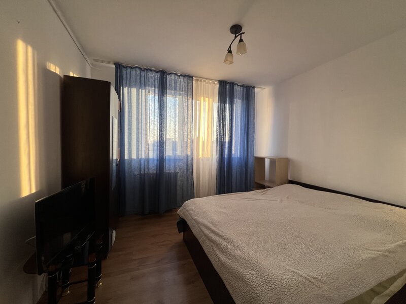 Piata Chibrit, Metrou 1 Mai, Clabucet,